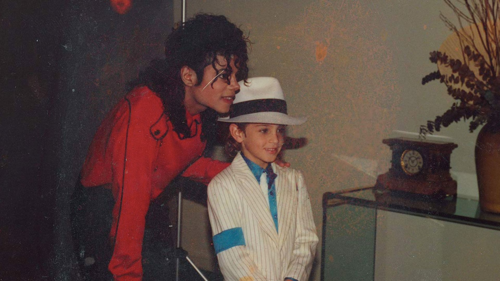 Leaving Neverland 1. Sezon 1. Bölüm