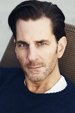 Aaron Abrams tüm dizileri dizigom'da