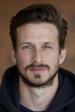 Adam Huber tüm dizileri dizigom'da