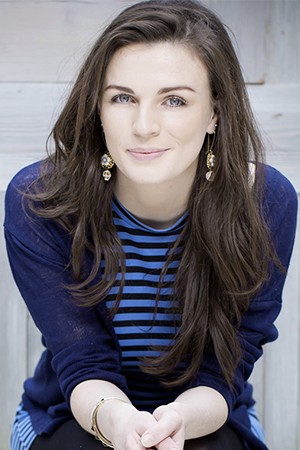 Aisling Bea tüm dizileri dizigom'da