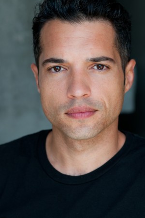 Alex Loynaz tüm dizileri dizigom'da