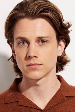 Alex Saxon tüm dizileri dizigom'da