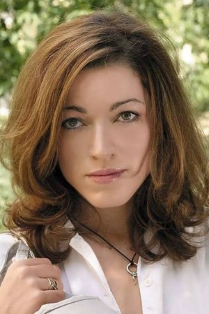 Alyona Khmelnitskaya tüm dizileri dizigom'da