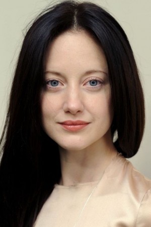 Andrea Riseborough tüm dizileri dizigom'da