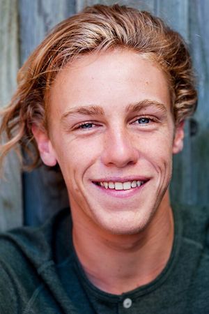 Cooper van Grootel tüm dizileri dizigom'da