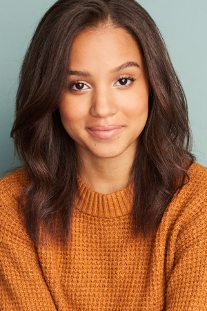 Corinne Massiah tüm dizileri dizigom'da