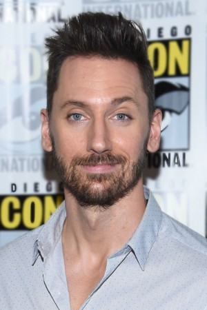 Derek Wilson tüm dizileri dizigom'da