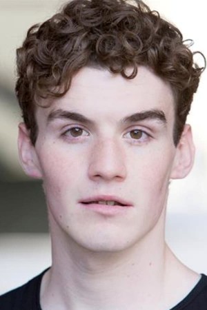 Dónal Finn tüm dizileri dizigom'da