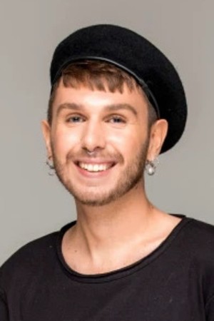 Elliott Banks tüm dizileri dizigom'da