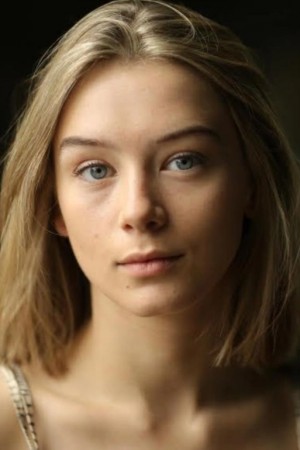 Eloise Smyth tüm dizileri dizigom'da