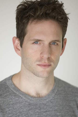 Glenn Howerton tüm dizileri dizigom'da