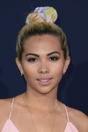 Hayley Kiyoko tüm dizileri dizigom'da