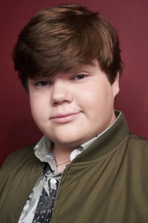 Jeremy Ray Taylor tüm dizileri dizigom'da