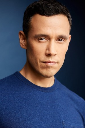 Jonathan Medina tüm dizileri dizigom'da