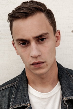 Keir Gilchrist tüm dizileri dizigom'da