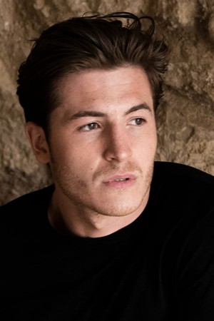 Kieron Moore tüm dizileri dizigom'da