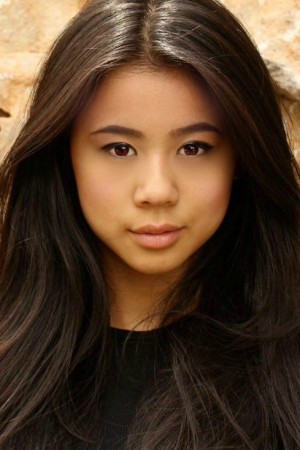 Leah Lewis tüm dizileri dizigom'da