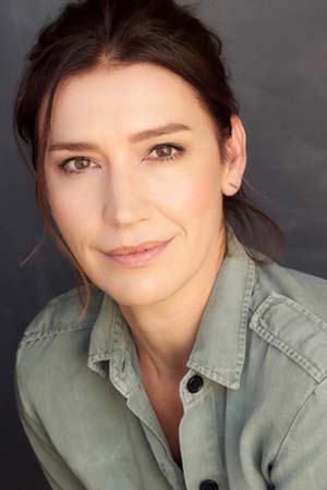 Louise Barnes tüm dizileri dizigom'da