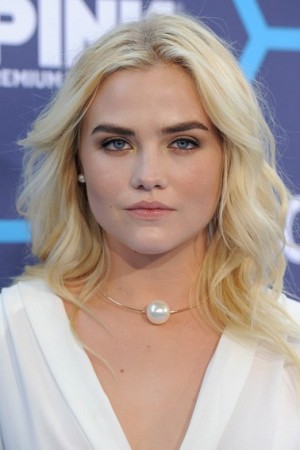 Maddie Hasson tüm dizileri dizigom'da