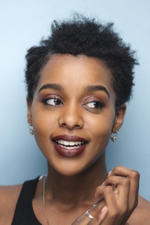 Mallori Johnson tüm dizileri dizigom'da