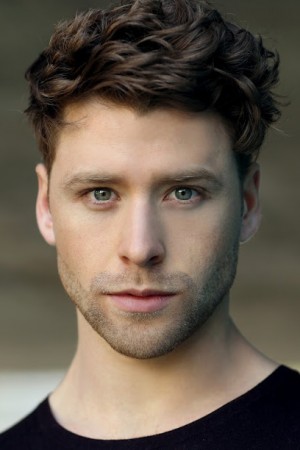 Mitch Hewer tüm dizileri dizigom'da