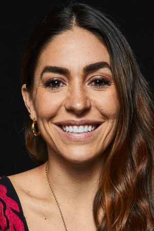 Natalia Cordova-Buckley tüm dizileri dizigom'da