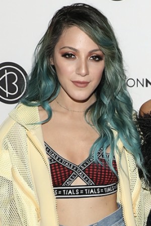 Niki Demartino tüm dizileri dizigom'da