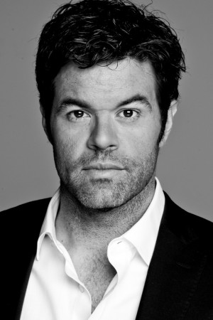 Robert Baker tüm dizileri dizigom'da