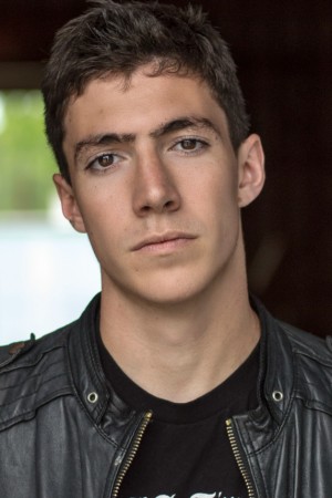 Tyler Chase tüm dizileri dizigom'da