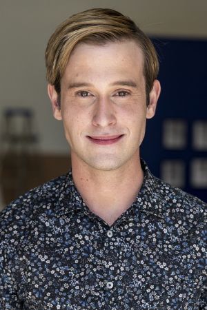 Tyler Henry tüm dizileri dizigom'da