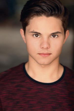 Zach Callison tüm dizileri dizigom'da