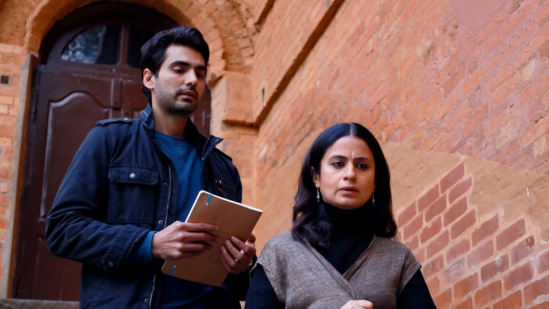 Adhura 1. Sezon 5. Bölüm