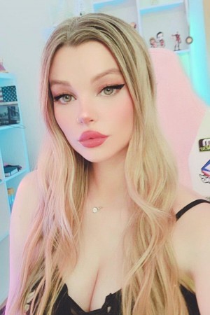 Aroyitt tüm dizileri dizigom'da