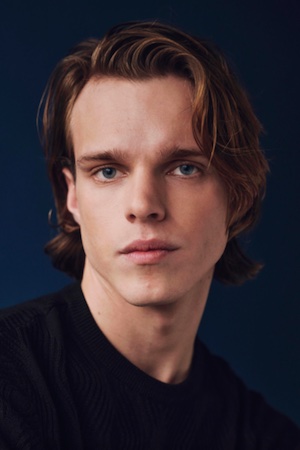 Finn Bennett tüm dizileri dizigom'da