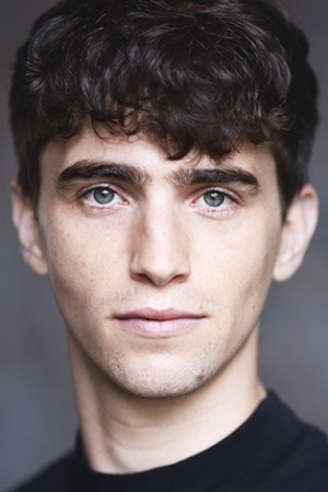 George Rexstrew tüm dizileri dizigom'da