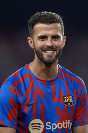 Miralem Pjanić tüm dizileri dizigom'da