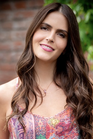 Claudia Álvarez tüm dizileri dizigom'da