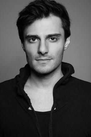 Hugo Bonemer tüm dizileri dizigom'da