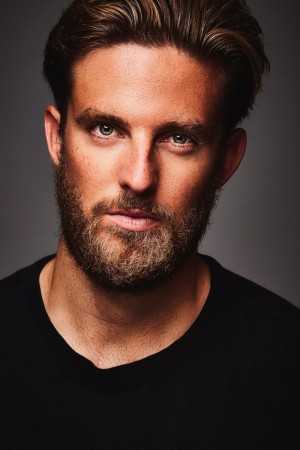 Alex Hafner tüm dizileri dizigom'da