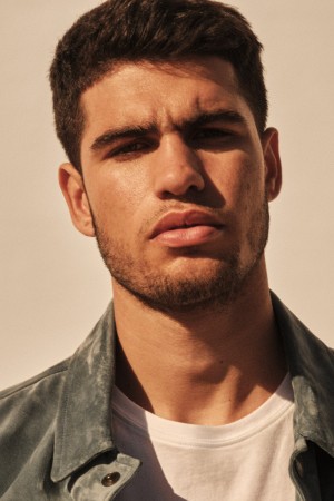 Carlos Alcaraz tüm dizileri dizigom'da