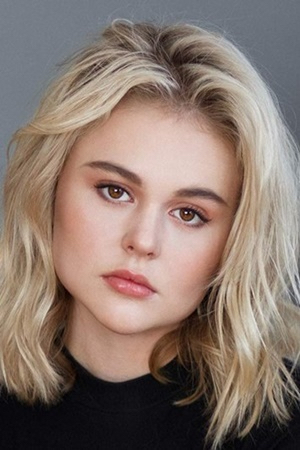 Emily Alyn Lind tüm dizileri dizigom'da