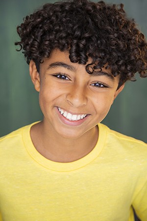 Micah Abbey tüm dizileri dizigom'da