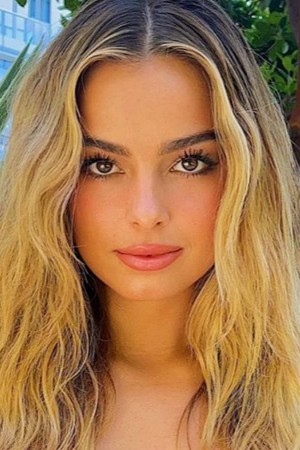 Addison Rae tüm dizileri dizigom'da