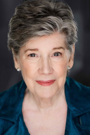 Cindy Karr tüm dizileri dizigom'da