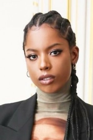 True Whitaker tüm dizileri dizigom'da