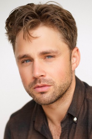 Max Lloyd-Jones tüm dizileri dizigom'da