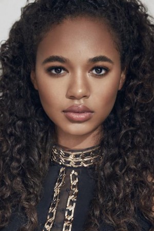 Chandler Kinney tüm dizileri dizigom'da